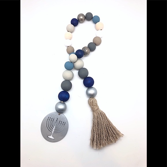 Menorah Wooden Bead Garland Silver, Gold, or Pearlized White, Hand Created - Picture 5 of 8